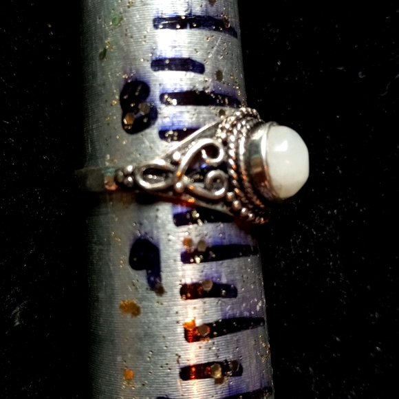 119 Moonstone Gemstone Silver Ring size 8.5 Sterling stamped .925 Shipping Sale - Picture 7 of 7
